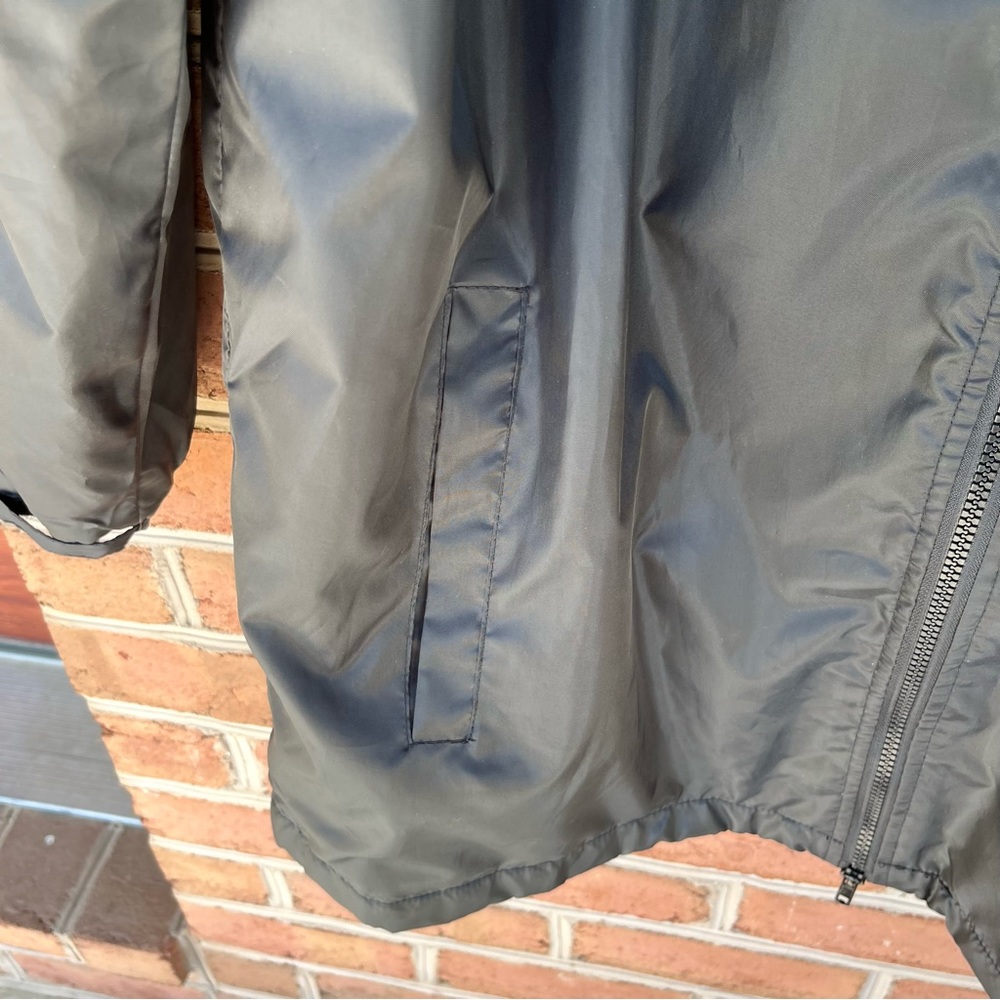 Unisex Totes black fleece lined trench coat with zip off hood. Large - Picture 3 of 15